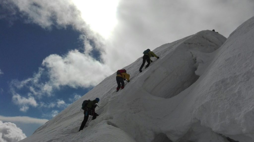 Mountaineering course  Ortler  with sunnyclimb mountain guides